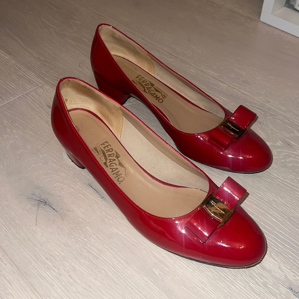Red Ferragamo Vara Bow Shoe